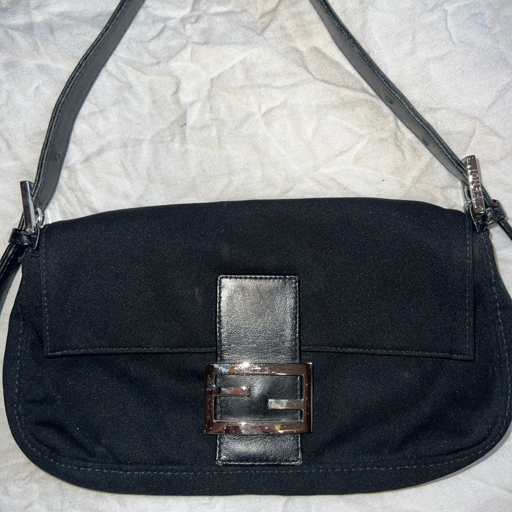 Vintage Fendi baguette